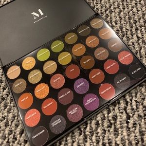 Morphe eyeshadow